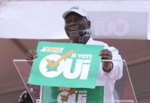 Ouattara procède au lancement de la campagne référendaire en compagnie de Bédié