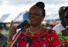 Irié Lou, présidente des coopératives du vivrier de Côte d’Ivoire aux femmes des marchés : “Allons voter le “oui” afin que nous ayons des financements”
