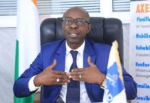 3 ème Congrès du RDR : Le Dg de l’ONAD, Amara Sanogo offre 500 pagnes aux militants