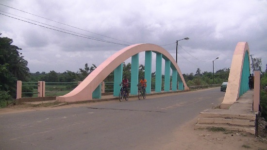 1485950791Pont-Agboville