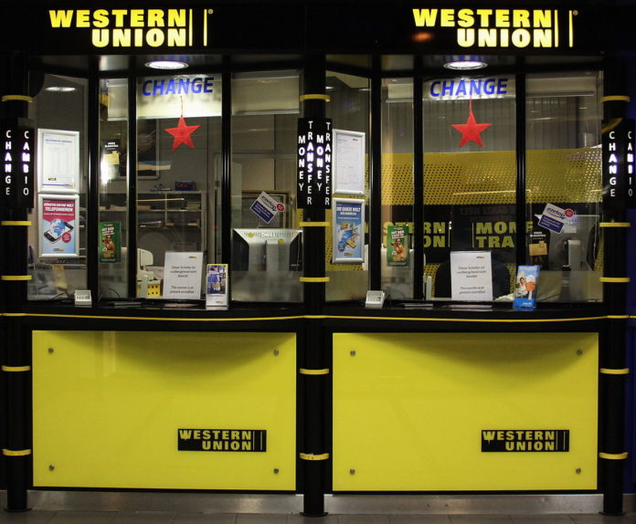 1200px-Western_Union_Schalter_am_Hauptbahnhof_Muenchen