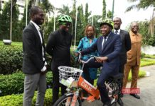 Environnement : le Premier Ministre Amadou Gon Coulibaly apporte son soutien à un projet “Vélo écologique”