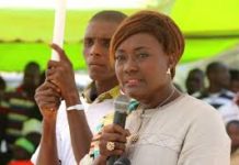 Incendie à Abobo Belleville: La Ministre Mariatou Koné apporte son soutien aux parents des victimes