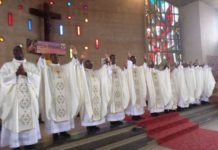 Bouaké:11 nouveaux prêtres ordonnés