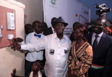 Ouattara dans le Hambol:le quartier ‘’Moderne’’ de Katiola enfin éclairé (Visite d’État,Côte d’Ivoire)