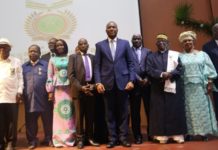 Distinction dans l’Ordre du mérite de la Communication-Sidi Touré aux récipiendaires : « Demeurez dignes tout au long de vos vies »