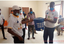Covid 19 – Toumodi: Hervé Alliali offre des kits sanitaires au collectif des présidents de jeunes des villages et à l’hôpital général