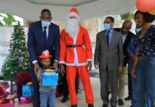 Le Ministre Gaoussou Touré offre un Noël de rêve aux enfants de ses collaborateurs