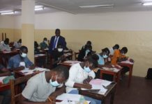 Concours EAMAU 2021: comment rentrer à l’école africaine d’urbanisme et d’architecture de Lomé La Direction des Examens et des Concours (DEXCO), Dr Fofana Al Hassane, a procédé le mardi 18 mai 2021 à l’Ecole Pratique de la Chambre de Commerce et d’Industrie (EPCCI)
