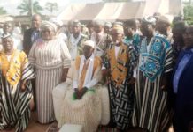 Bloléquin -Anne Ouloto au nouveau chef du village de Zeaglo : “Facilitez-nous la tâche pour qu’on vous apporte le développement” « Facilitez-nous la tâche pour qu’on vous apporte le développement ». C’est ce qu’Anne Ouloto a dit le samedi 22 mai 2021 au nouveau chef Zéaglo
