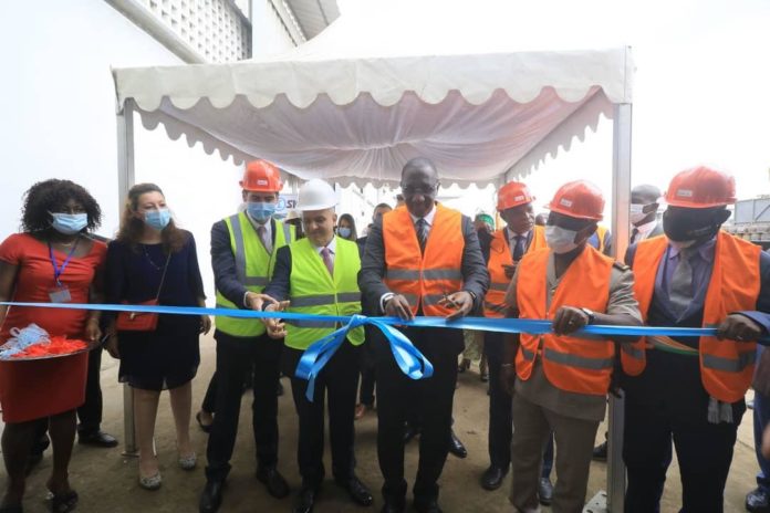 Le ministre Souleymane Diarrassouba inaugure une usine de conditionnement du gaz butane à Akoupé-Zeudji