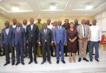 Ministre, Gouverneur du District autonome d’Abidjan, Cissé Bacongo félicité spontanément par les populations à Koumassi